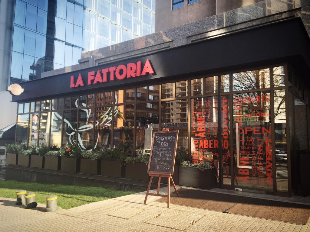 Hotel Regal Pacific Сантьяго Экстерьер фото La Fattoria in Madrid